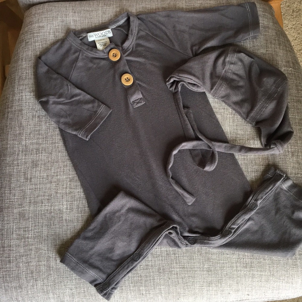 Kate Quinn Organics- The Woods Bodysuit and Hat